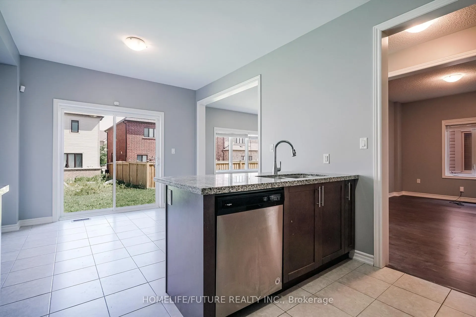 Photo 11 of 51 Arthur McLaughlin Street, Clarington, Bowmanville — HOMEH