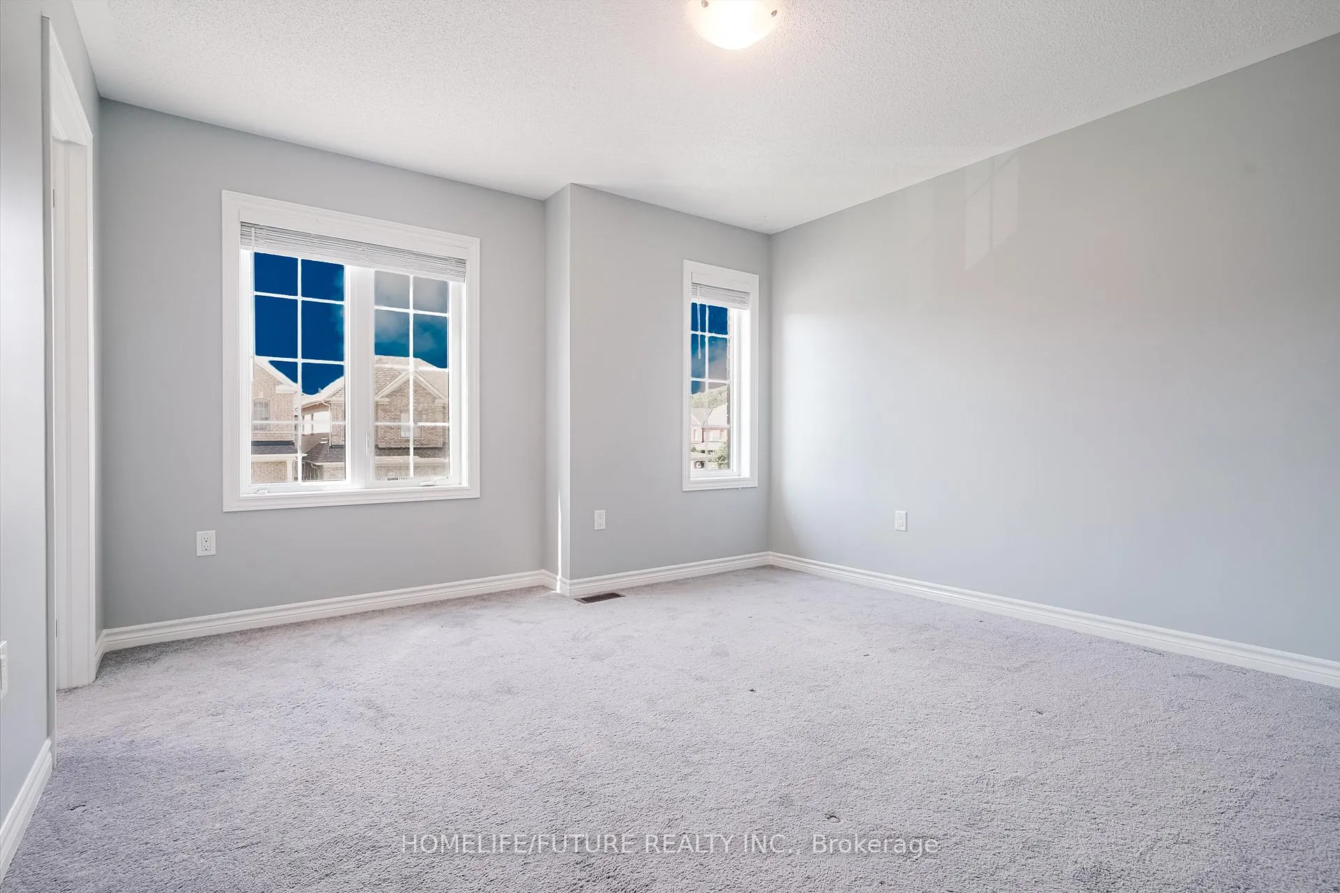 Photo 17 of 51 Arthur McLaughlin Street, Clarington, Bowmanville — HOMEH