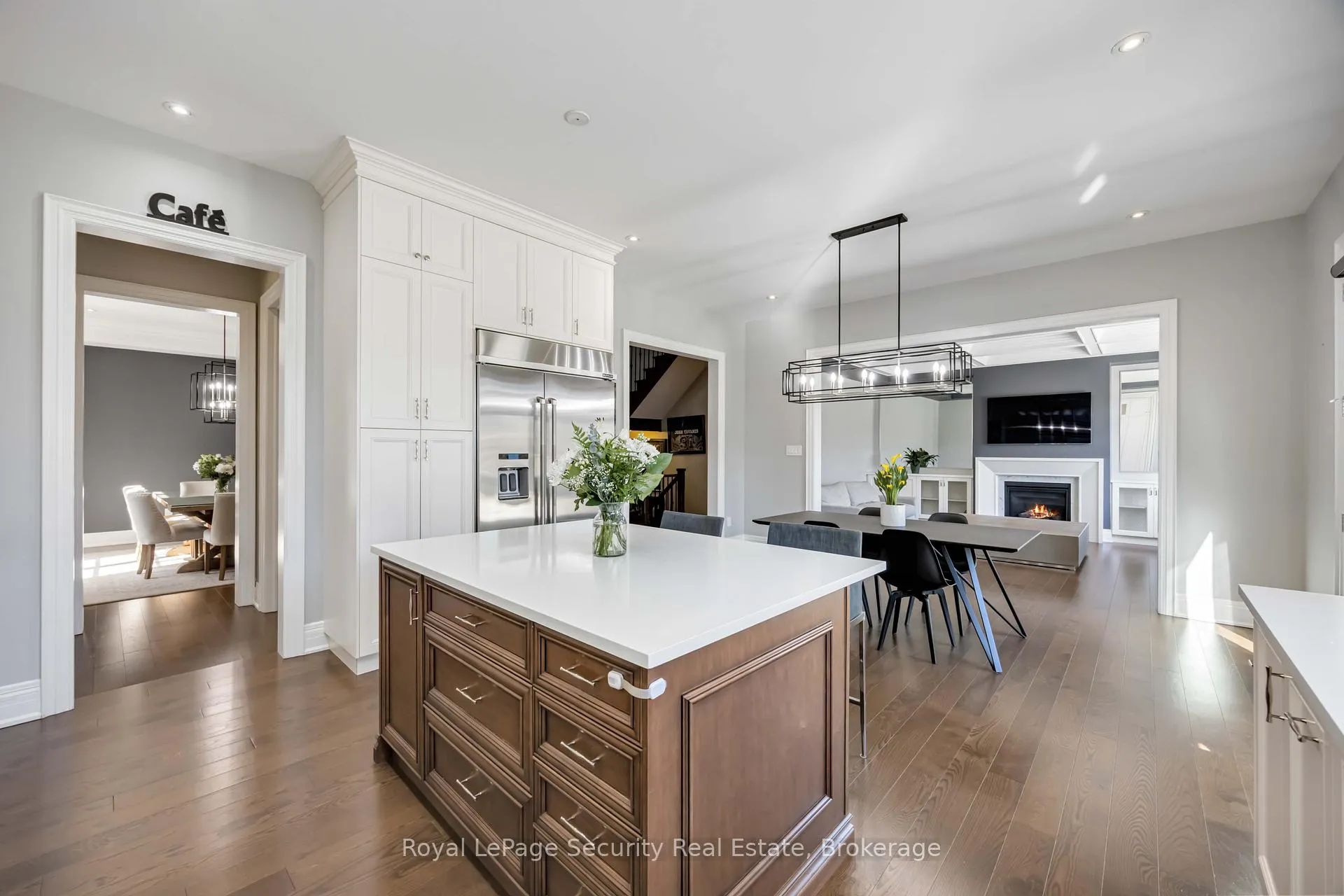 Photo 8 of 39 Endless Circle, Vaughan, Kleinburg — HOMEH