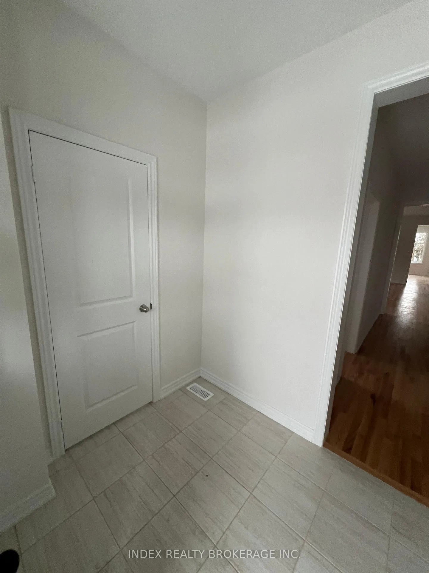 Photo 4 of 299 Trillium Court, Shelburne — HOMEH