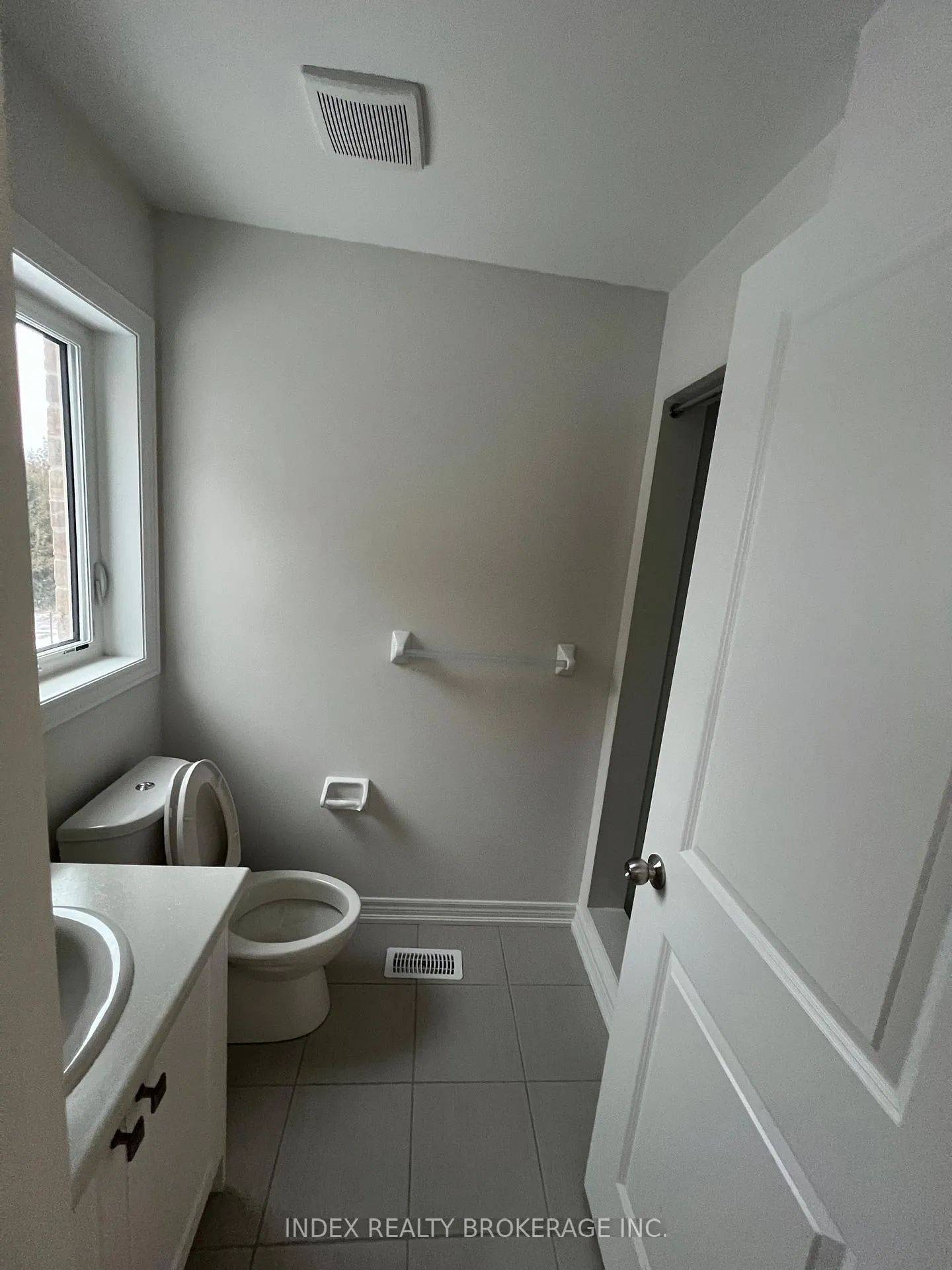 Photo 7 of 299 Trillium Court, Shelburne — HOMEH