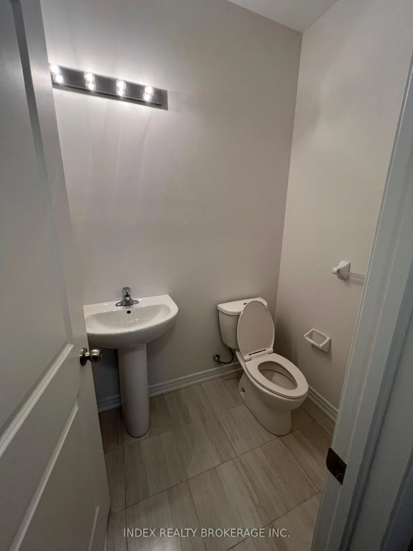 Photo 12 of 299 Trillium Court, Shelburne — HOMEH
