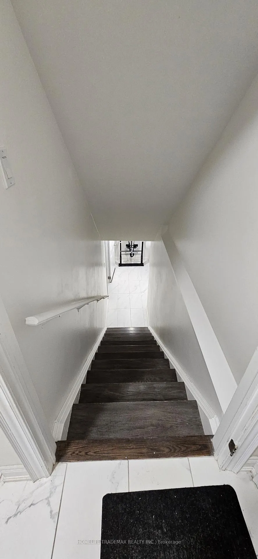 Photo 2 of Unit Bsmt, 1 Reign Lane, Markham, Cedarwood — HOMEH