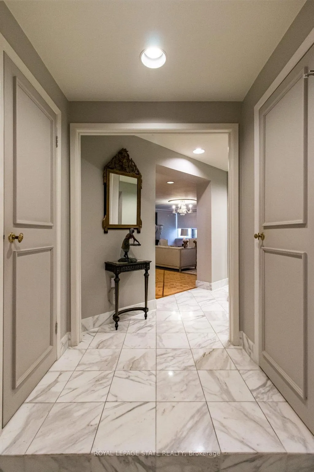 Photo 4 of Unit 1602, 120 Duke Street, Hamilton, Durand — HOMEH