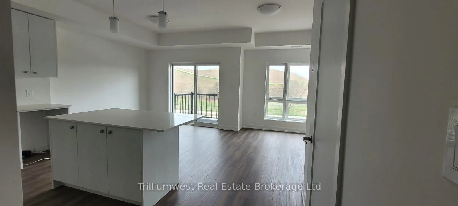 Photo 2 of Unit D12, 10 Palace Street, Kitchener — HOMEH