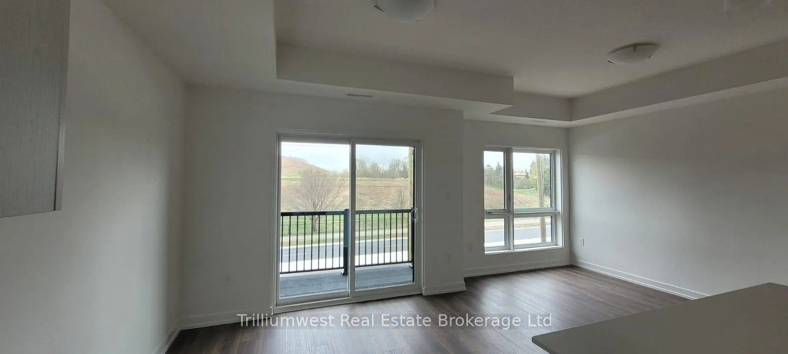 Photo 4 of Unit D12, 10 Palace Street, Kitchener — HOMEH