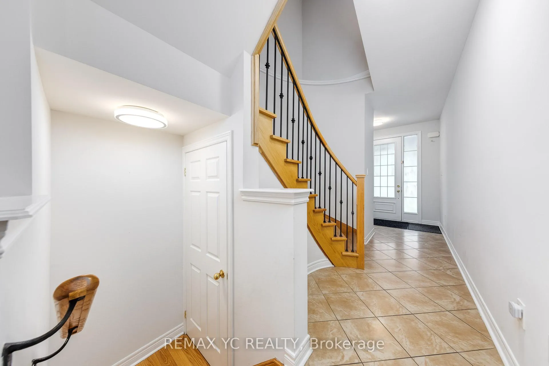 Photo 6 of 87 Chayna Crescent, Vaughan, Patterson — HOMEH