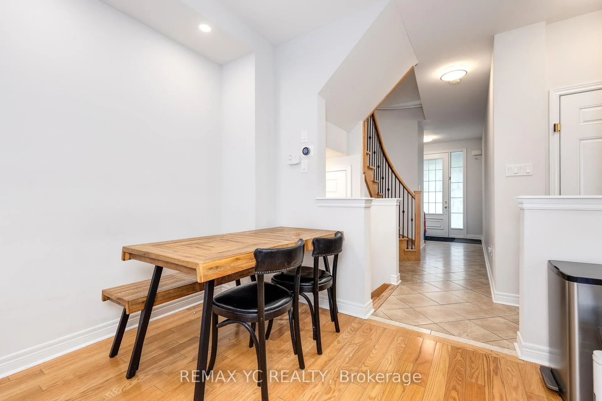 Photo 7 of 87 Chayna Crescent, Vaughan, Patterson — HOMEH