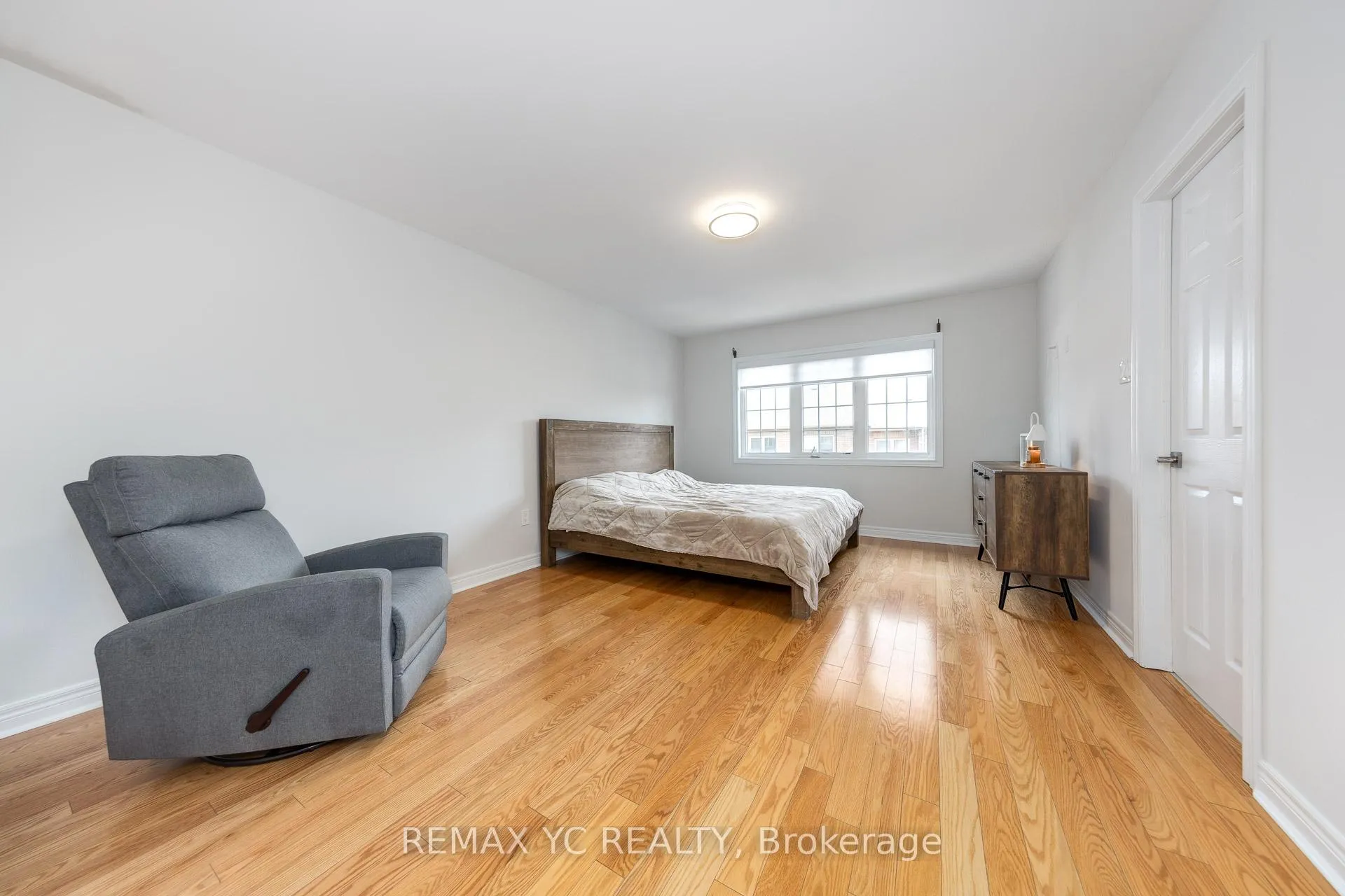Photo 19 of 87 Chayna Crescent, Vaughan, Patterson — HOMEH