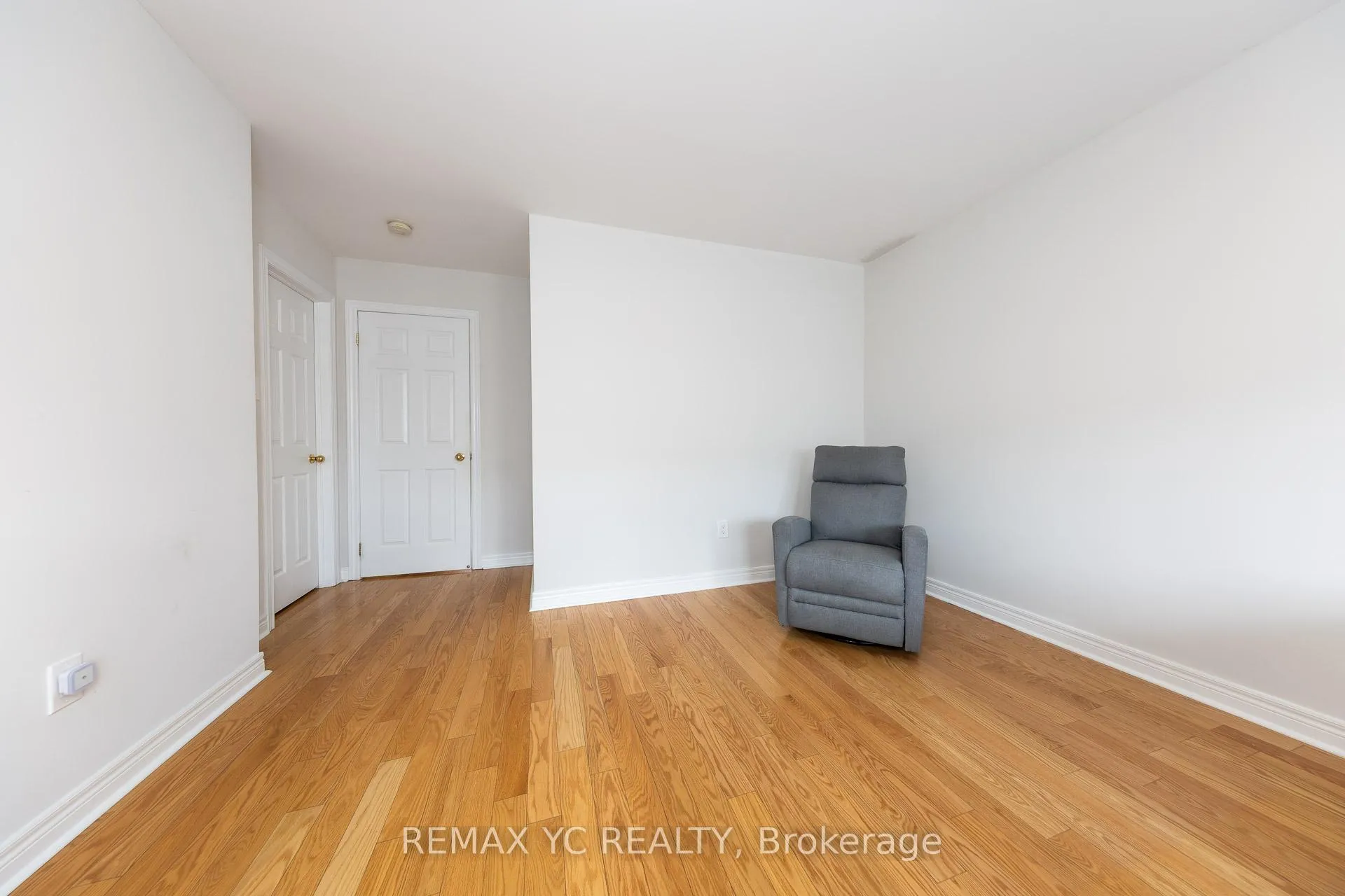 Photo 22 of 87 Chayna Crescent, Vaughan, Patterson — HOMEH