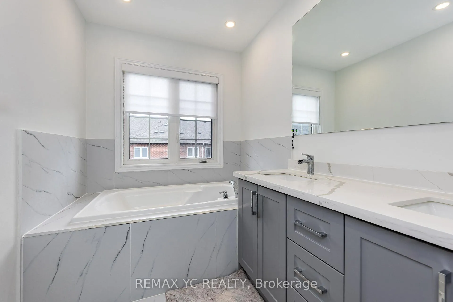 Photo 23 of 87 Chayna Crescent, Vaughan, Patterson — HOMEH