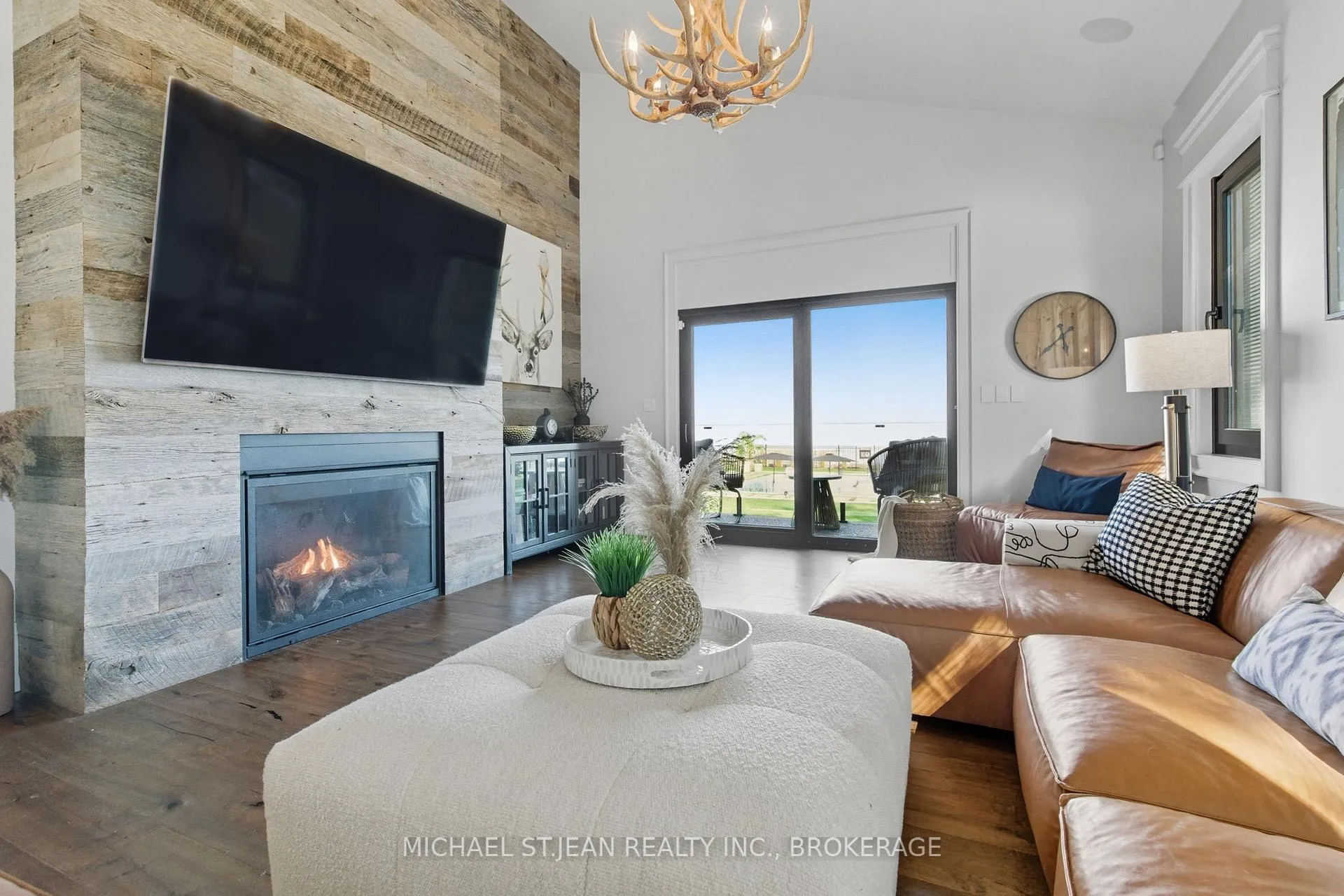 Photo 21 of 9 Lochside Drive, Hamilton, Stoney Creek — HOMEH