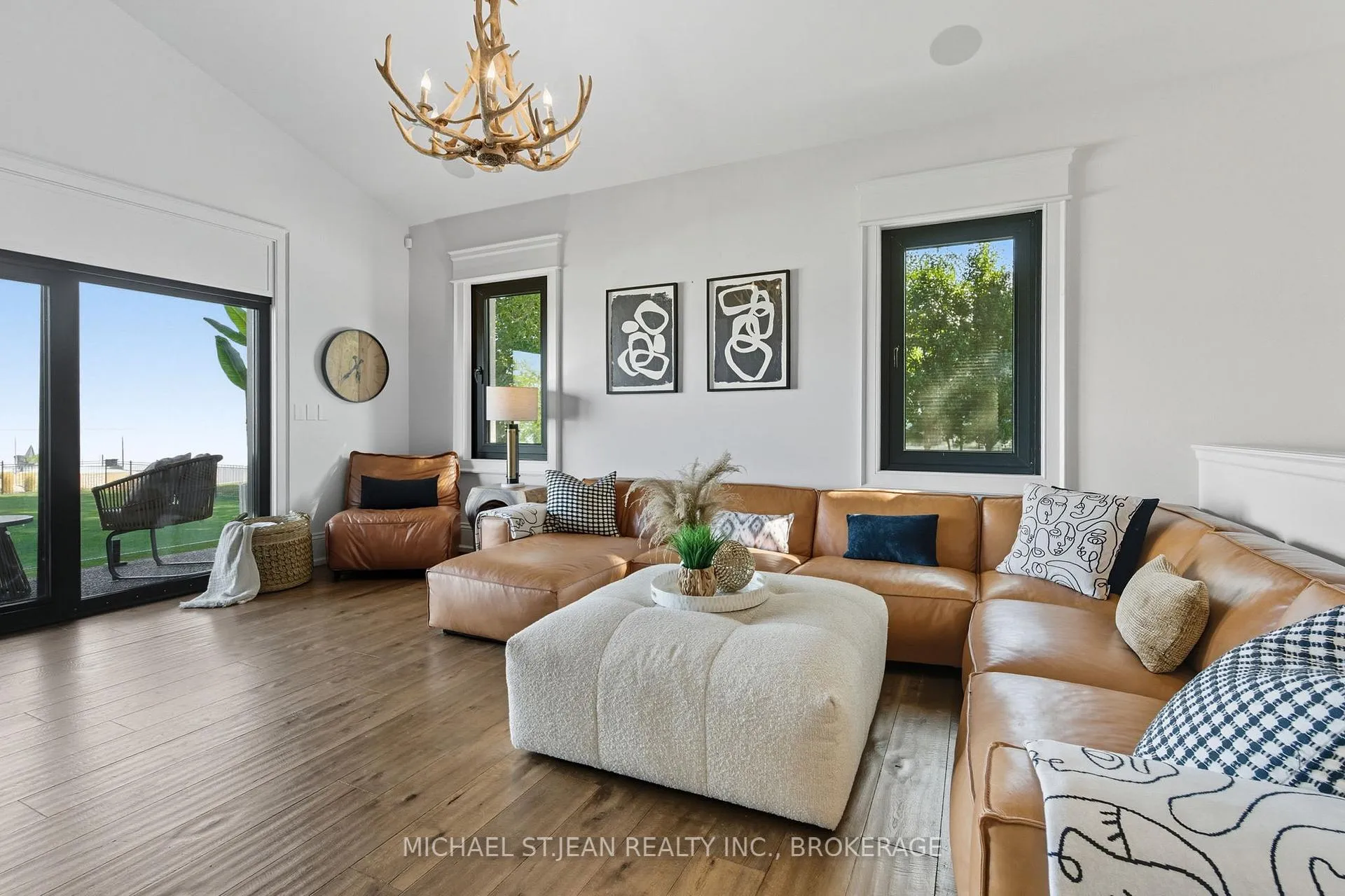 Photo 22 of 9 Lochside Drive, Hamilton, Stoney Creek — HOMEH