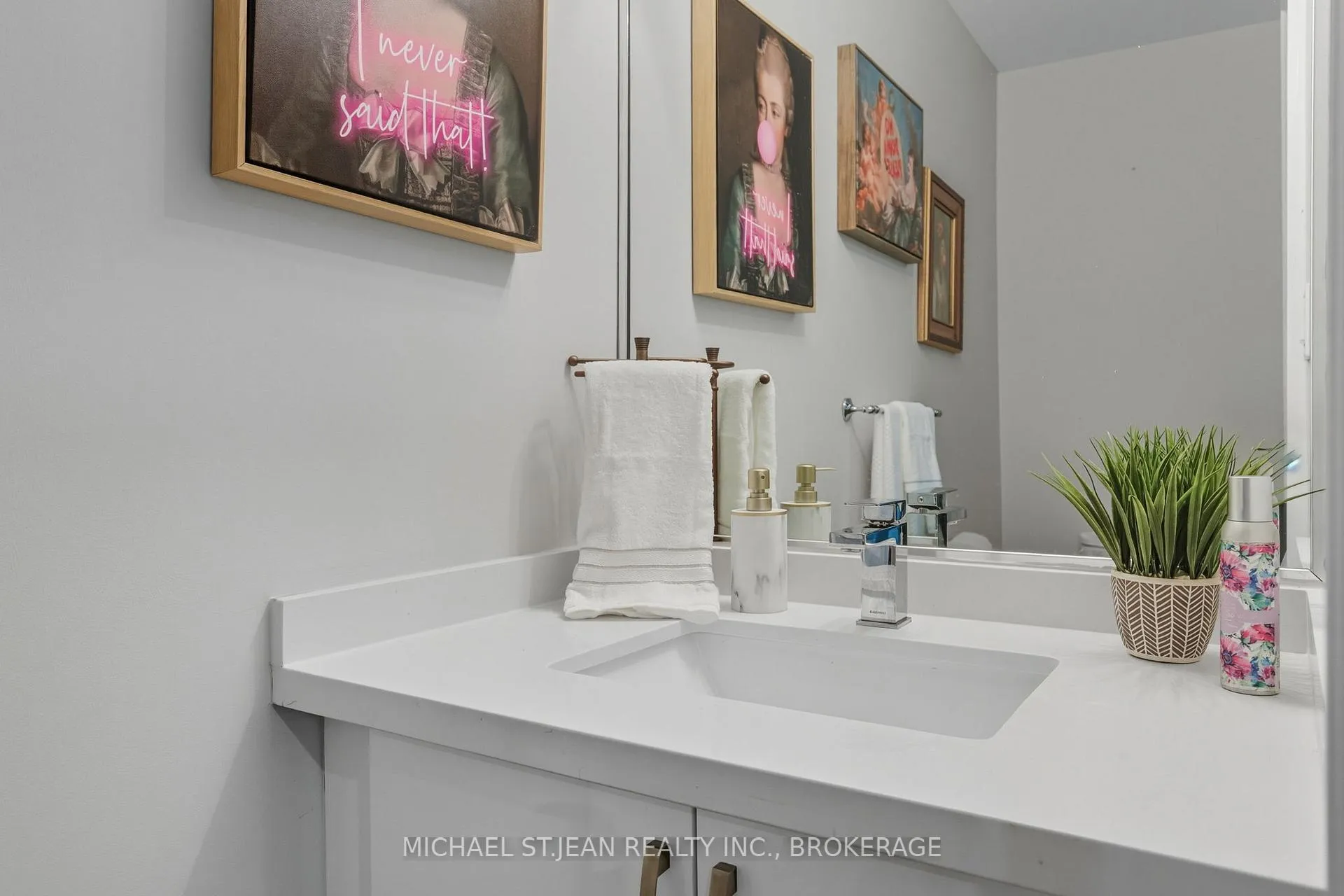 Photo 43 of 9 Lochside Drive, Hamilton, Stoney Creek — HOMEH