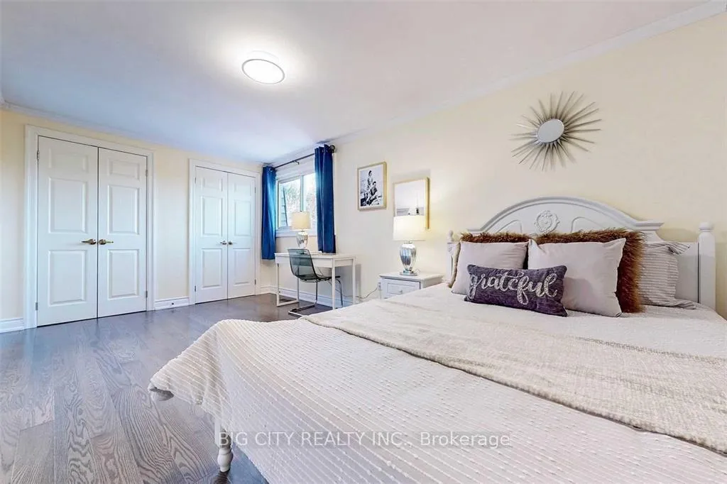 Photo 15 of 7 Woodglen Way, Markham, Unionville — HOMEH