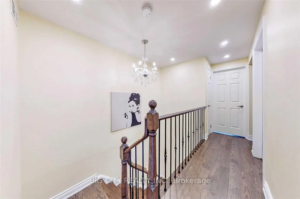 Photo 19 of 7 Woodglen Way, Markham, Unionville — HOMEH