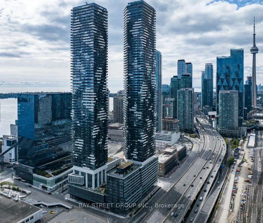 Photo 5 of Unit 809, 138 Downes Street, Toronto, Waterfront Communities — HOMEH