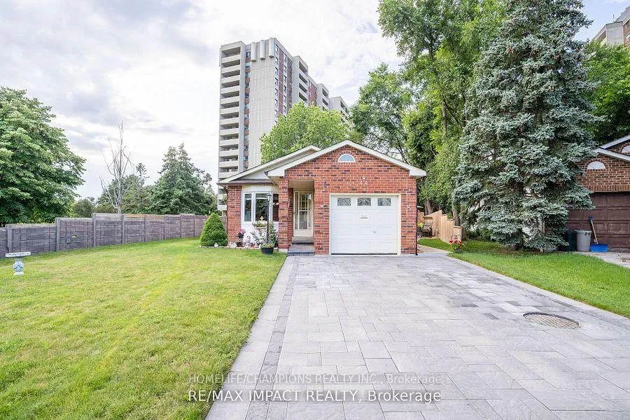 Photo 1 of 44 Plumridge Circle, Ajax, South East — HOMEH
