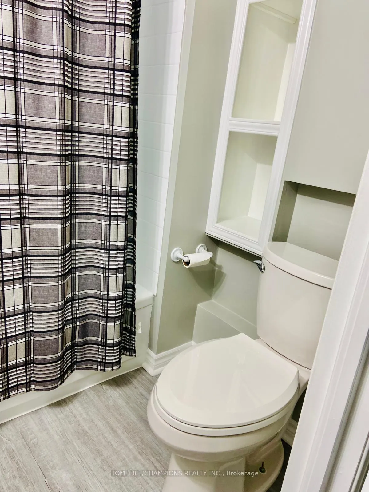 Photo 3 of 44 Plumridge Circle, Ajax, South East — HOMEH