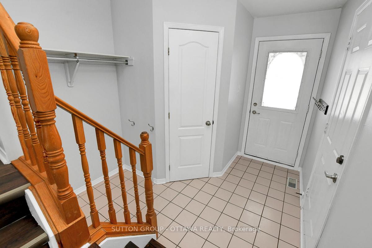 Photo 4 of 94 Crampton Drive, Carleton Place — HOMEH