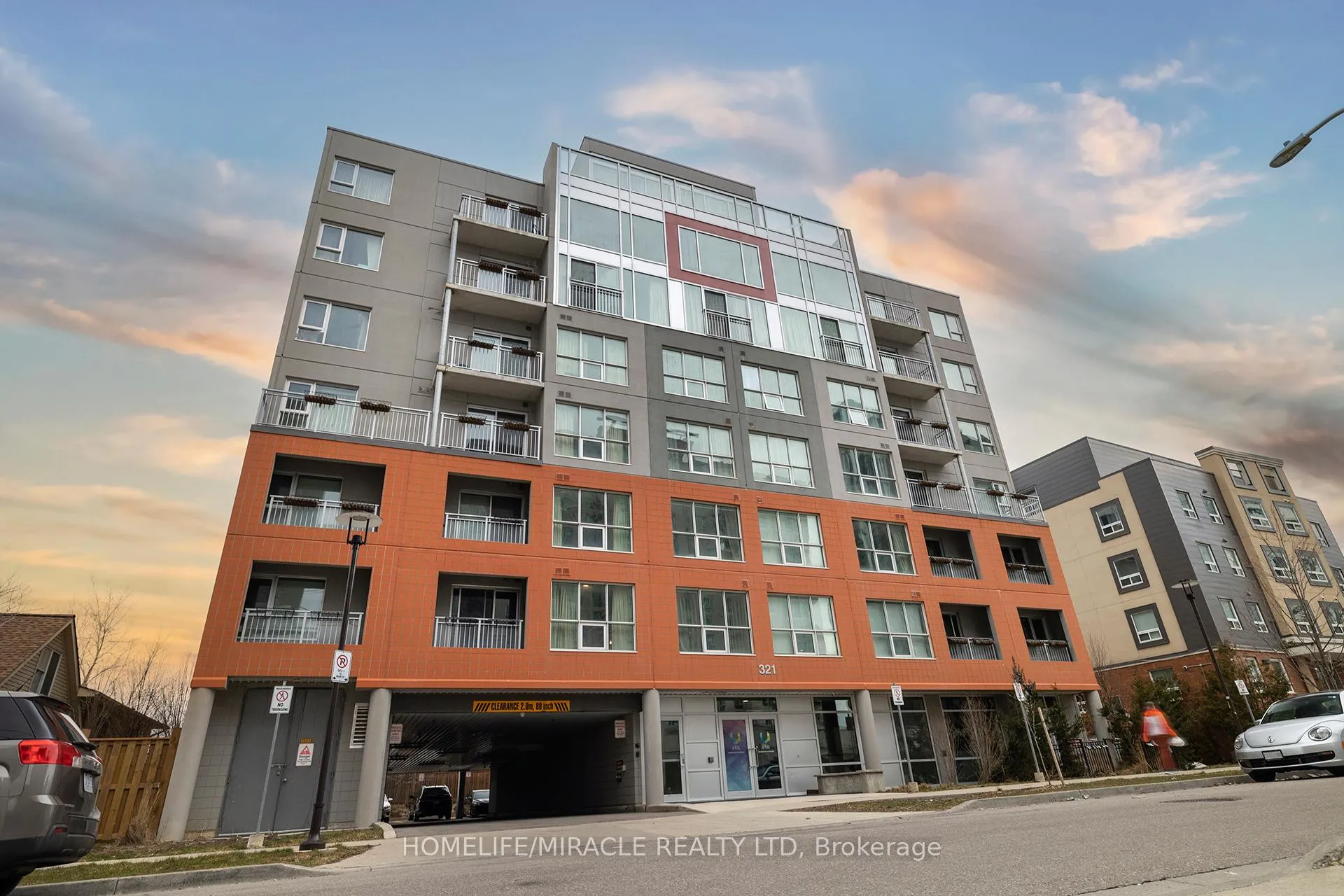 Front of Unit 211, 321 Spruce Street