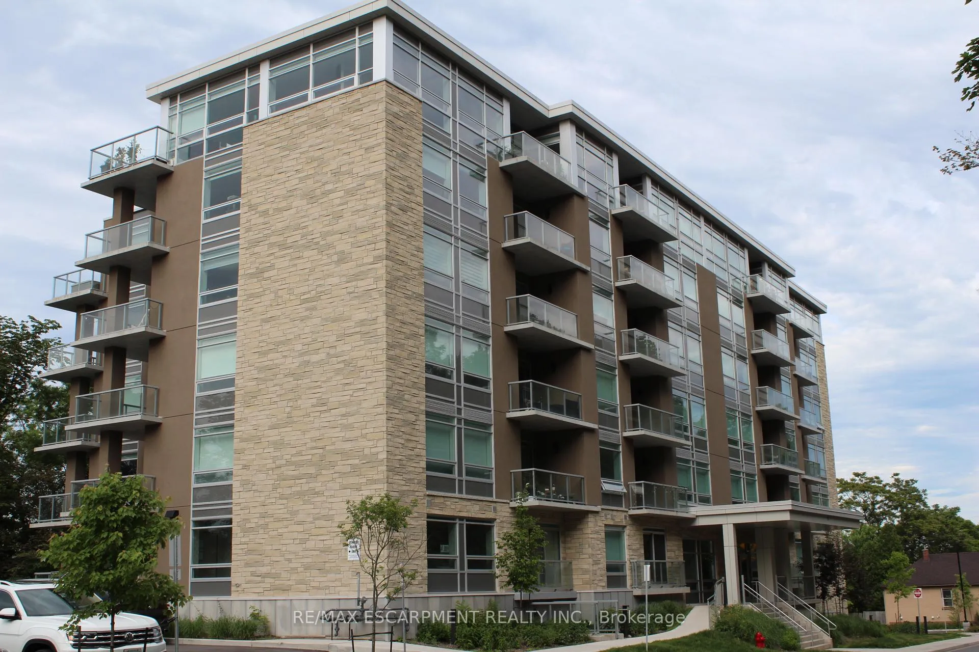 Photo 1 of Unit 308, 479 Charlton Avenue E, Hamilton, Stinson — HOMEH