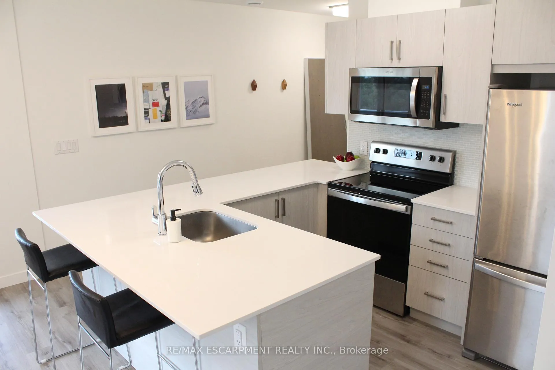 Photo 6 of Unit 308, 479 Charlton Avenue E, Hamilton, Stinson — HOMEH