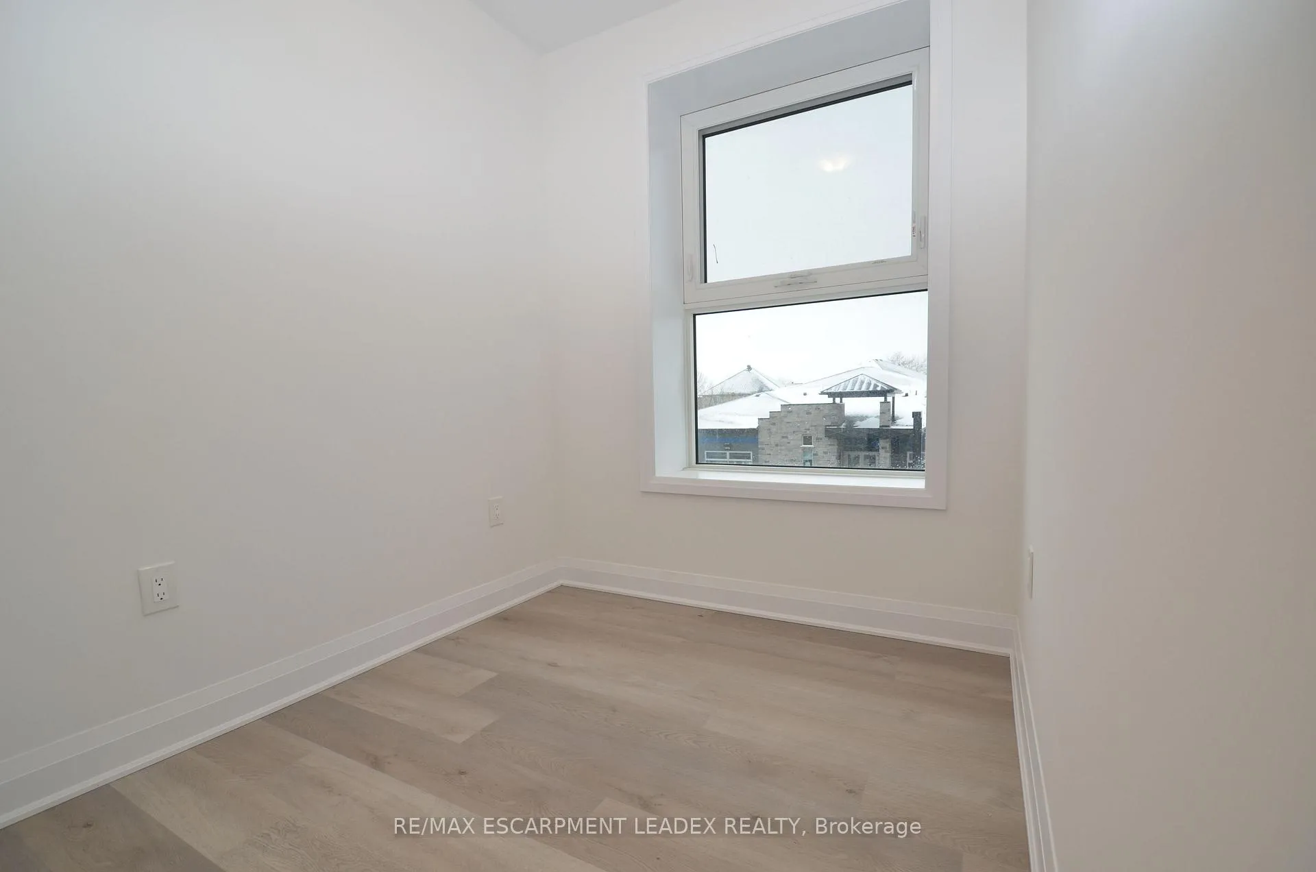 Photo 8 of Unit 205, 1936 Rymal Road E, Hamilton, Stoney Creek Mountain — HOMEH