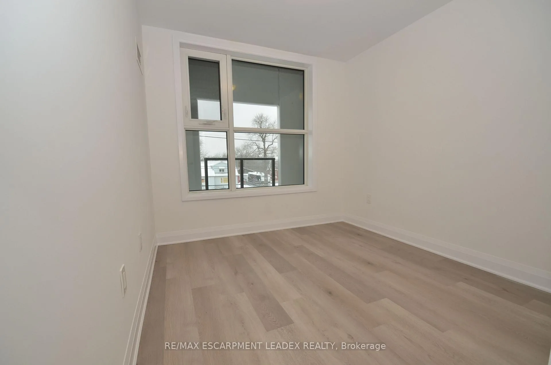Photo 9 of Unit 205, 1936 Rymal Road E, Hamilton, Stoney Creek Mountain — HOMEH