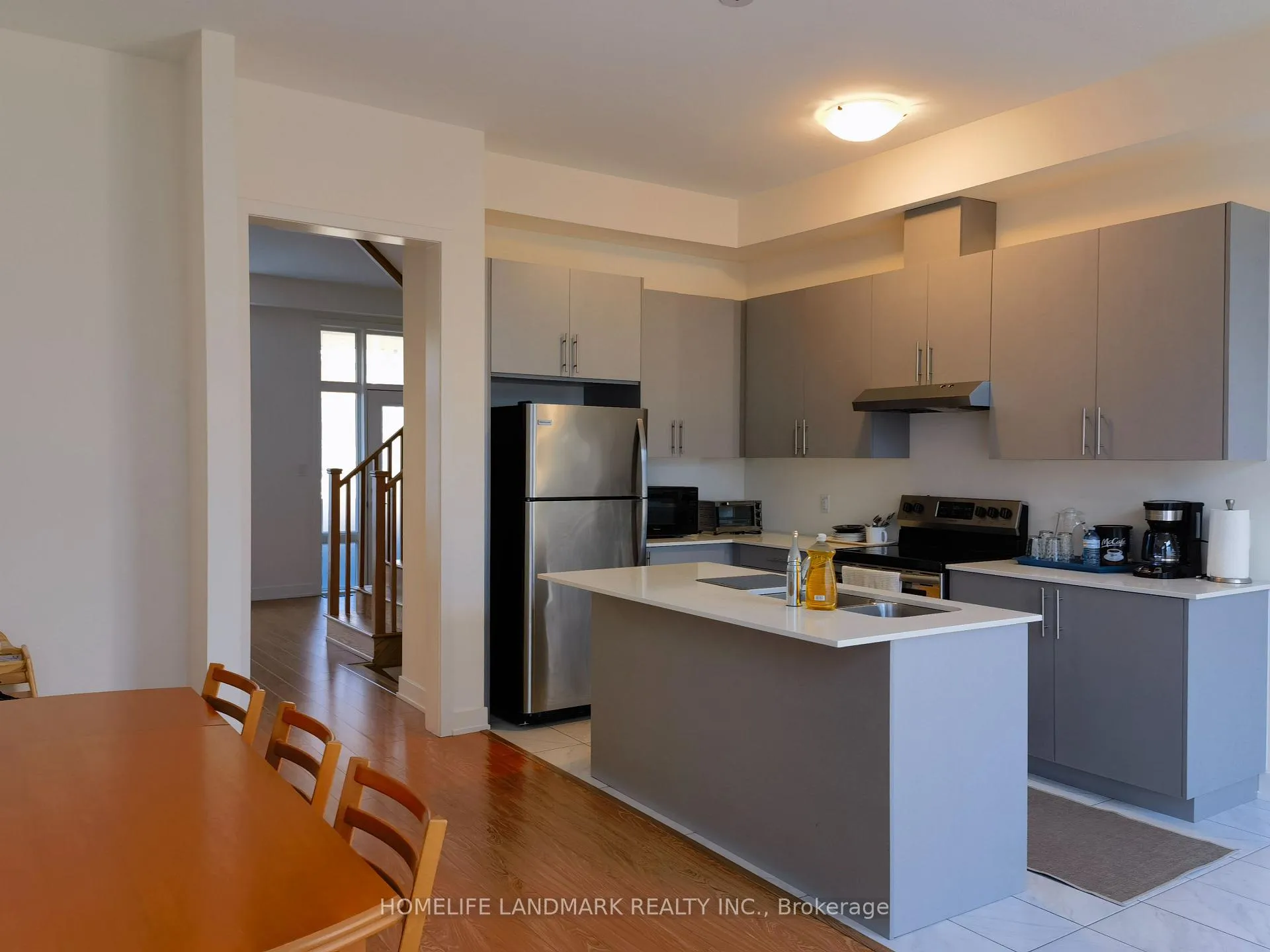 Photo 5 of 38 Benoit Street, Vaughan, Vellore Village — HOMEH