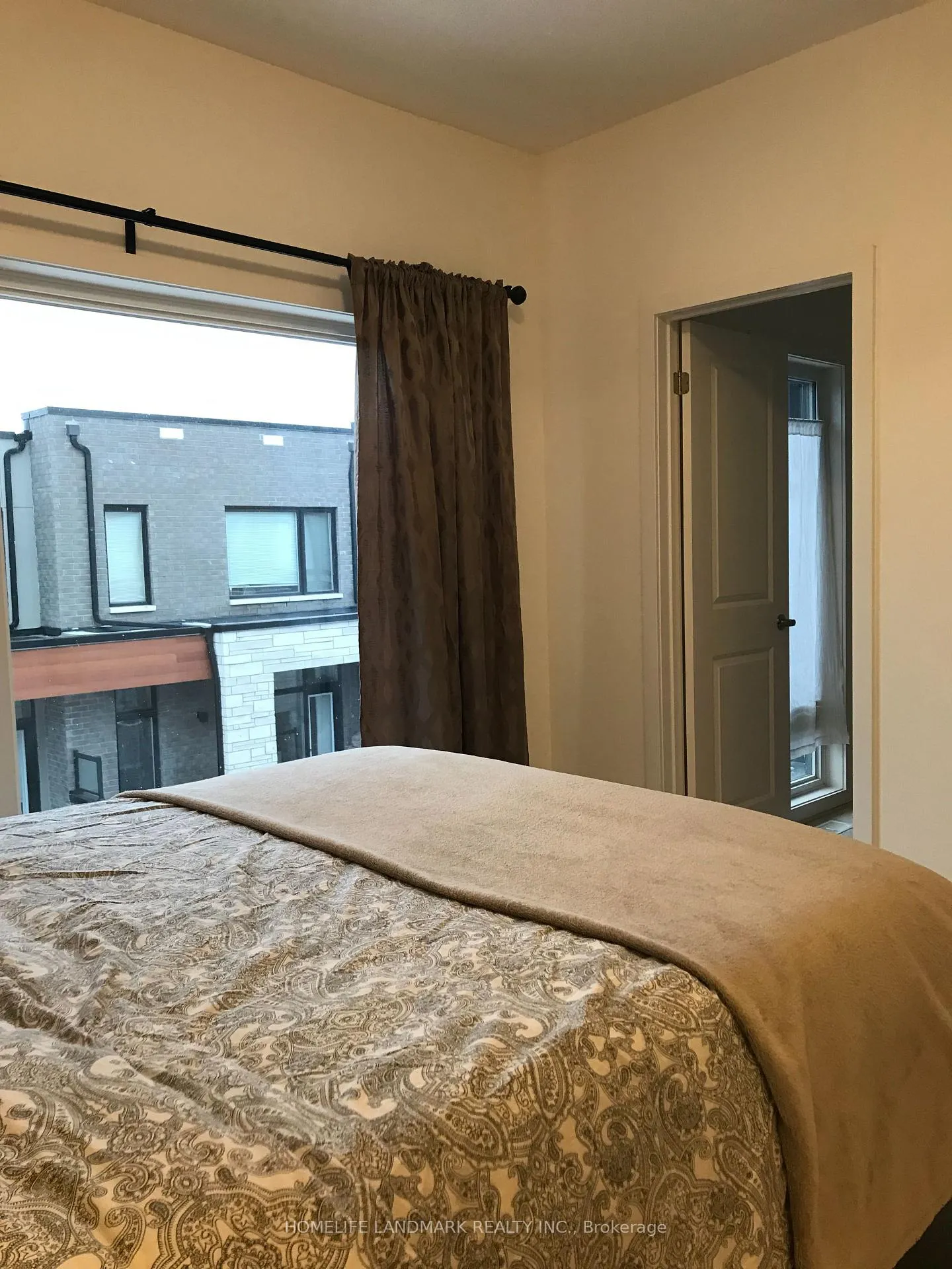 Photo 10 of 38 Benoit Street, Vaughan, Vellore Village — HOMEH