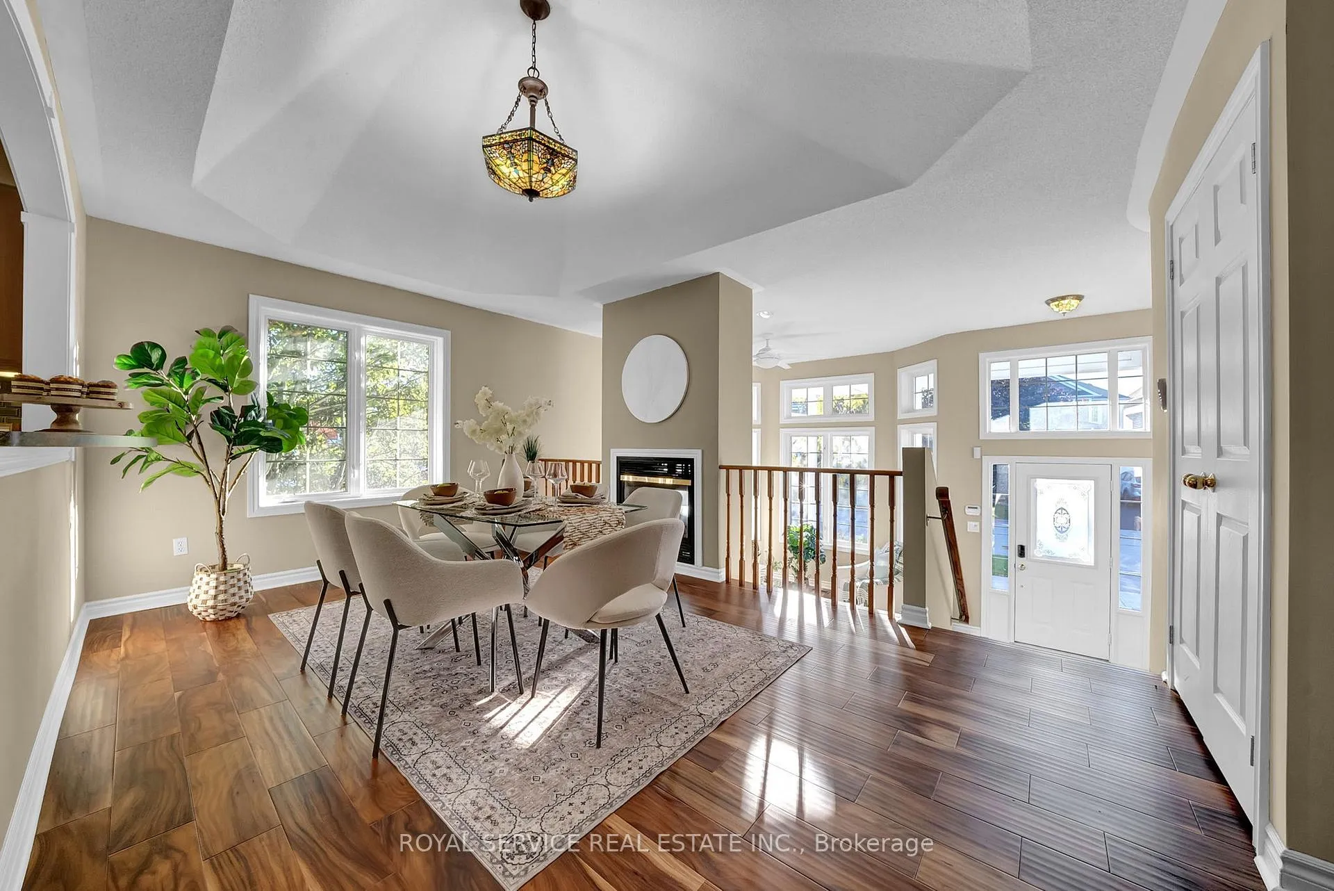 Photo 12 of 86 Carveth Crescent, Clarington, Newcastle — HOMEH