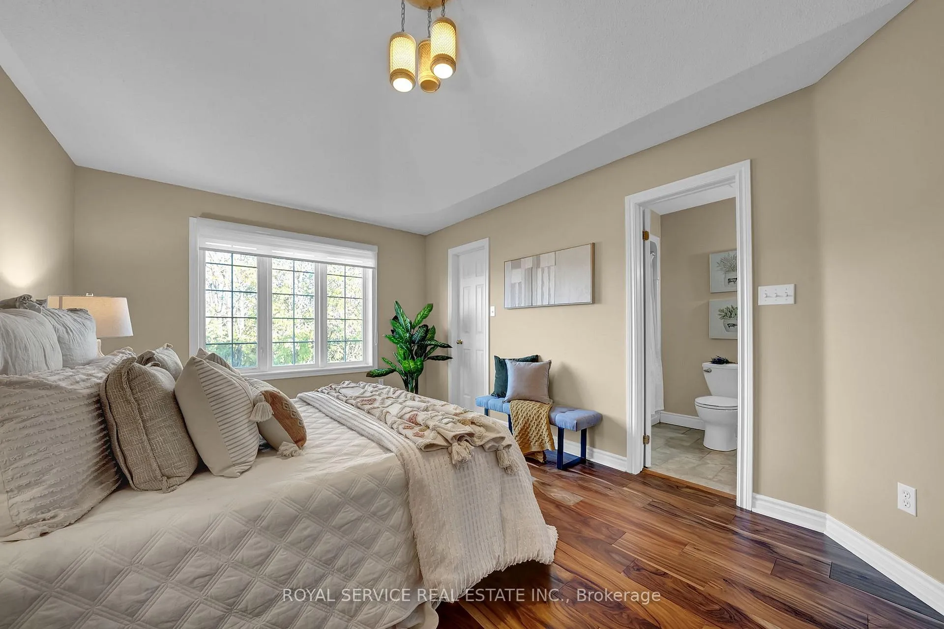 Photo 23 of 86 Carveth Crescent, Clarington, Newcastle — HOMEH