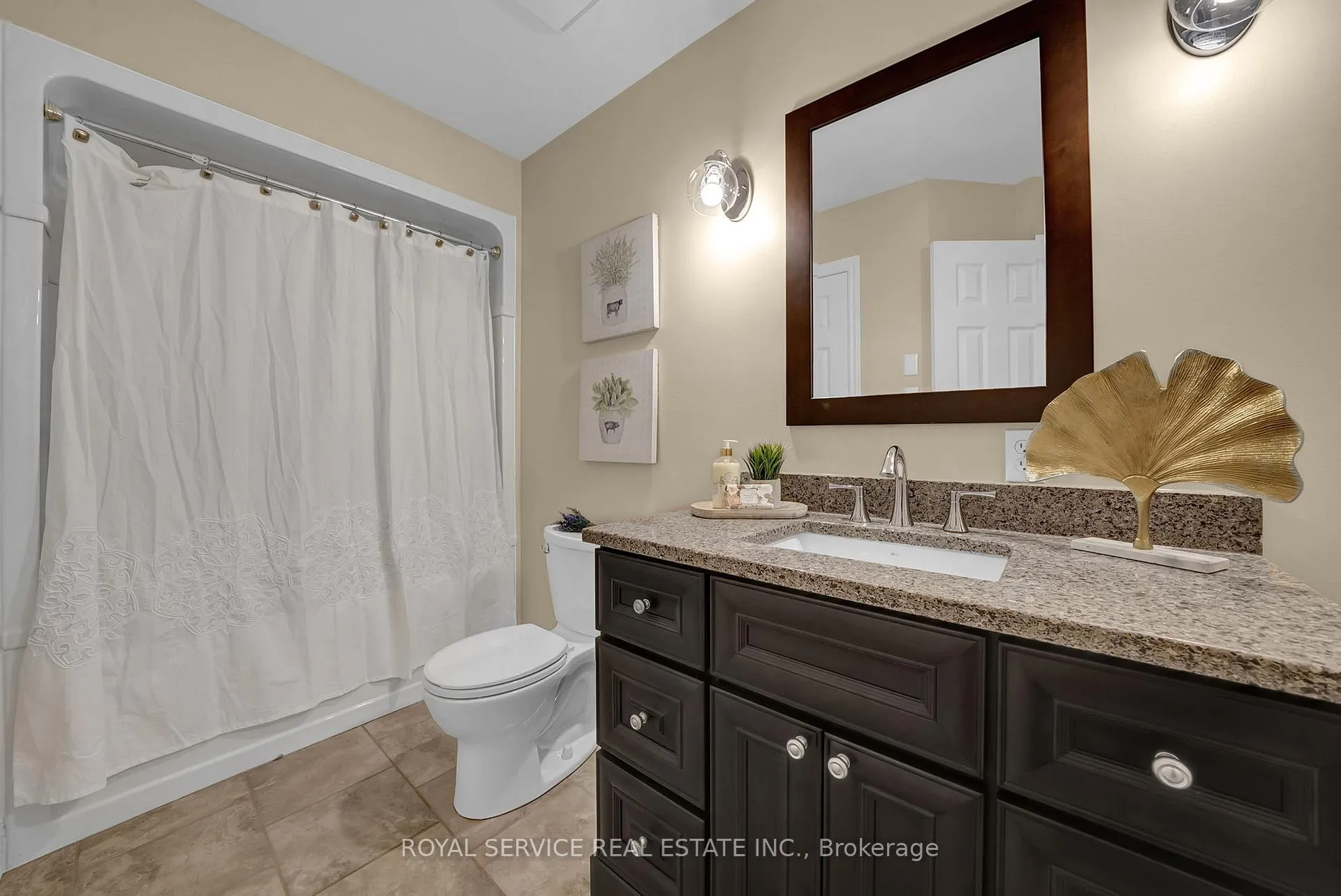 Photo 25 of 86 Carveth Crescent, Clarington, Newcastle — HOMEH