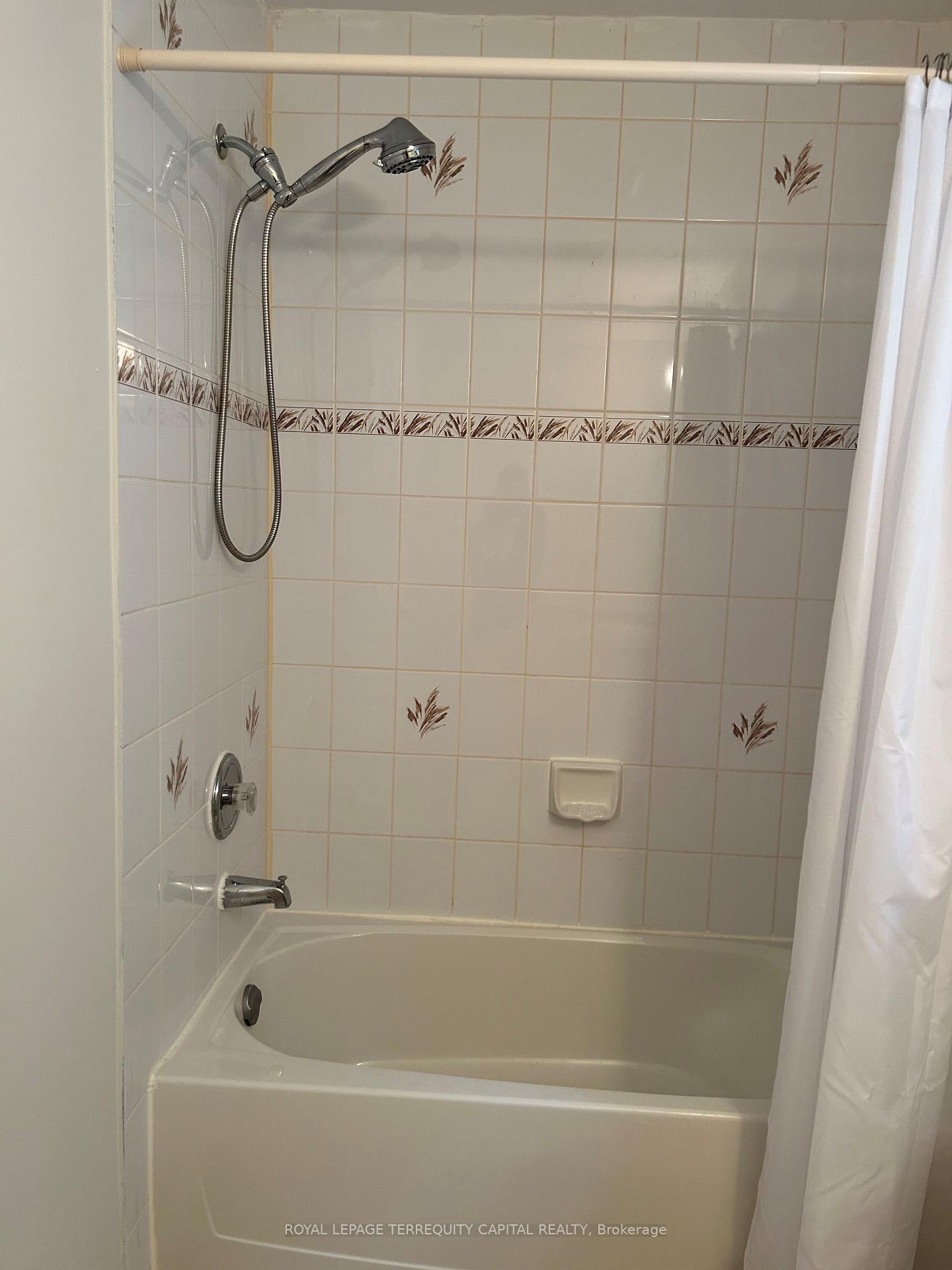 Photo 7 of Unit Lower, 5 Catherine Drive, Barrie, Painswick South — HOMEH