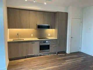 Front of Unit 705, 250 Lawrence Avenue W