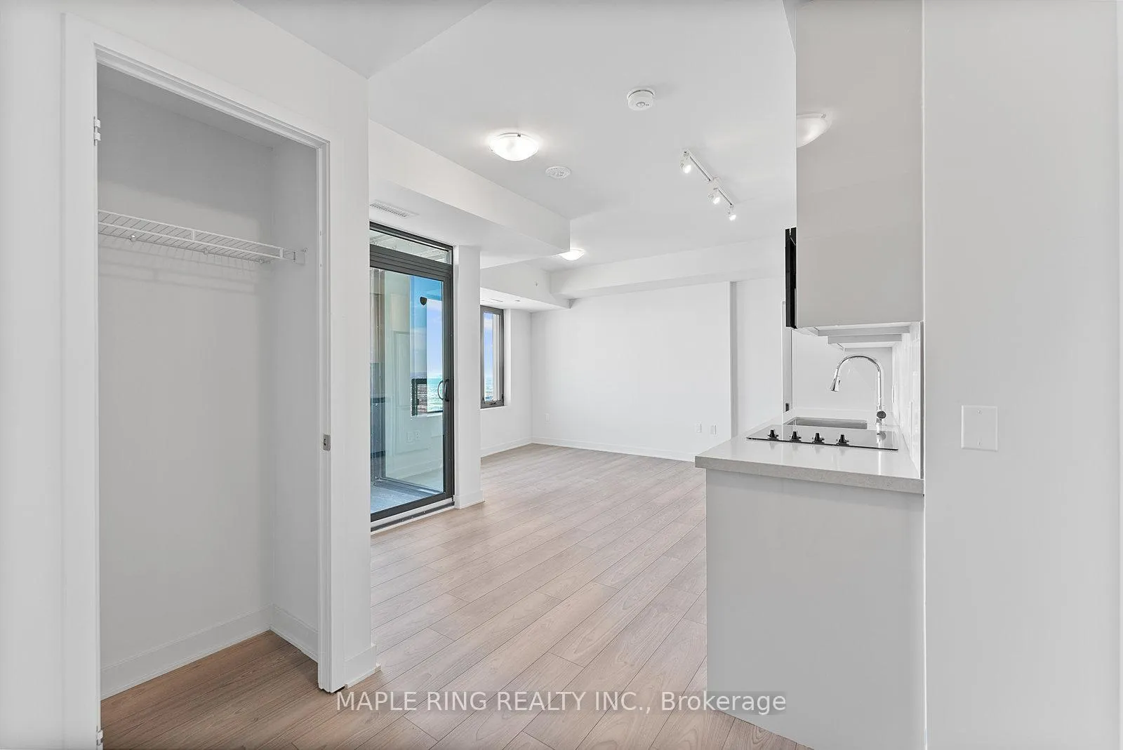 Photo 2 of Unit 5604, 2920 Highway 7 Road, Vaughan, Concord — HOMEH