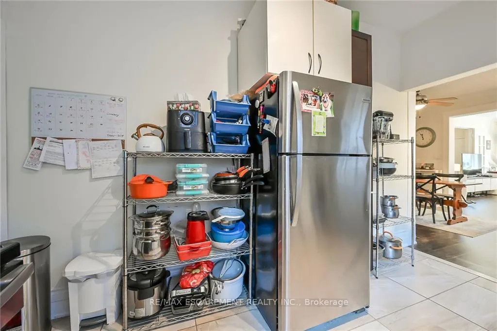 Photo 4 of 159 Wentworth Street N, Hamilton, Landsdale — HOMEH