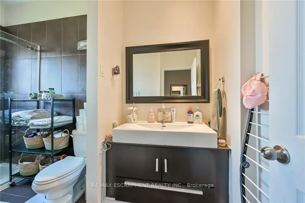 Photo 6 of 159 Wentworth Street N, Hamilton, Landsdale — HOMEH