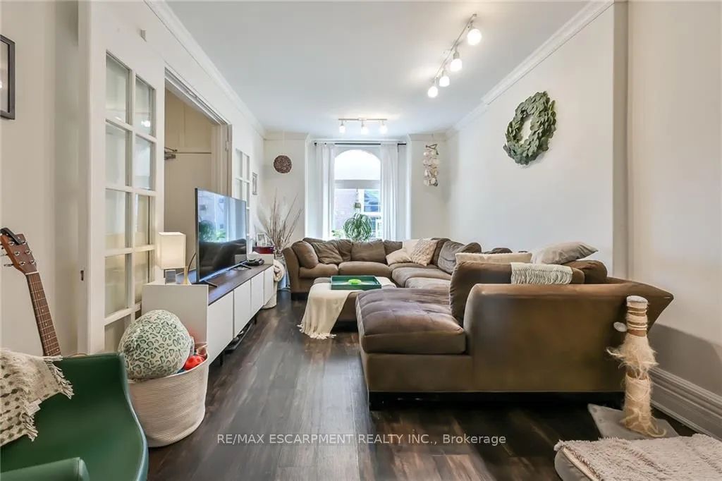 Photo 9 of 159 Wentworth Street N, Hamilton, Landsdale — HOMEH
