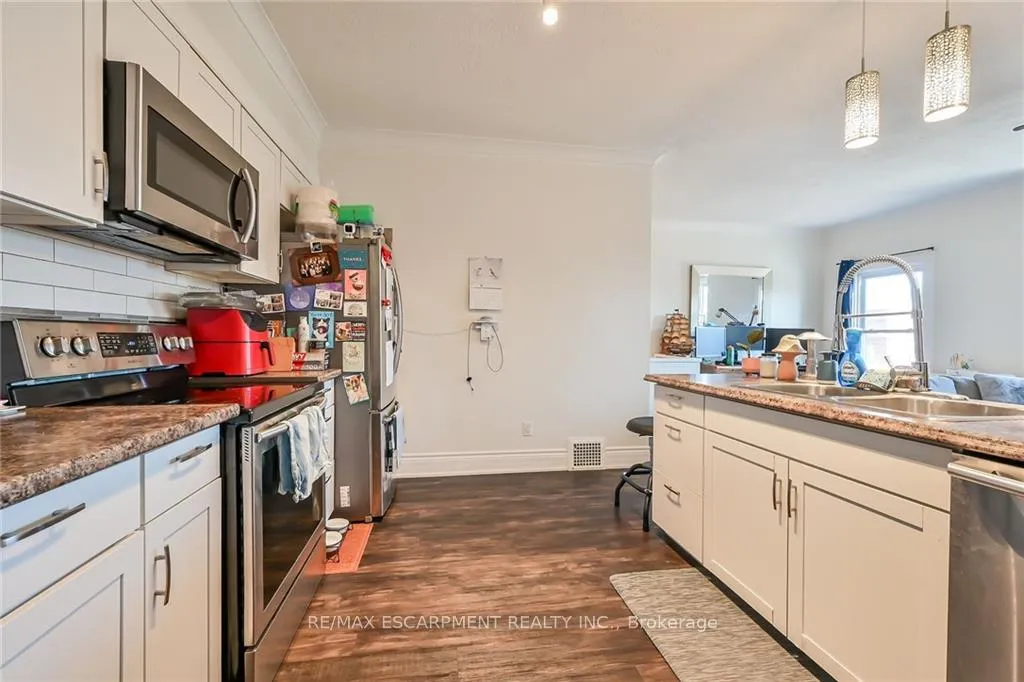 Photo 13 of 159 Wentworth Street N, Hamilton, Landsdale — HOMEH