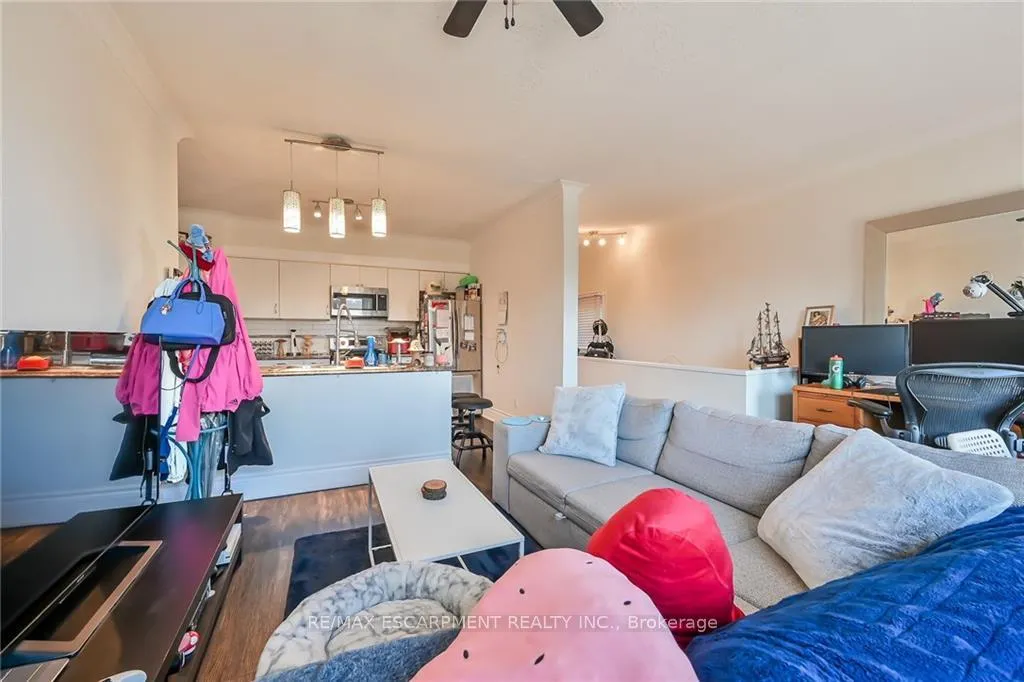 Photo 18 of 159 Wentworth Street N, Hamilton, Landsdale — HOMEH