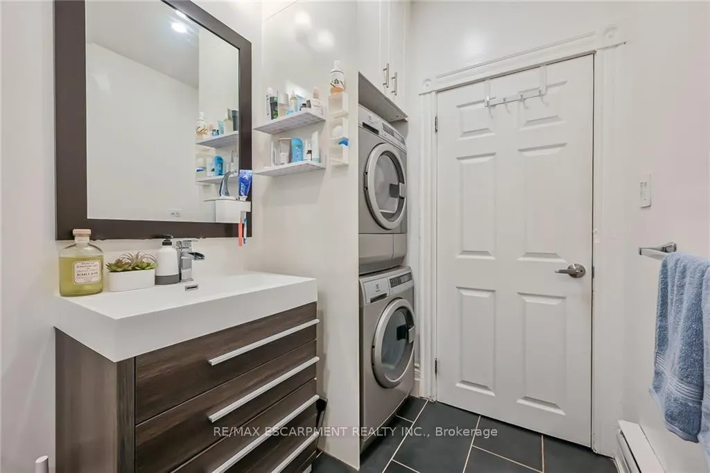 Photo 23 of 159 Wentworth Street N, Hamilton, Landsdale — HOMEH
