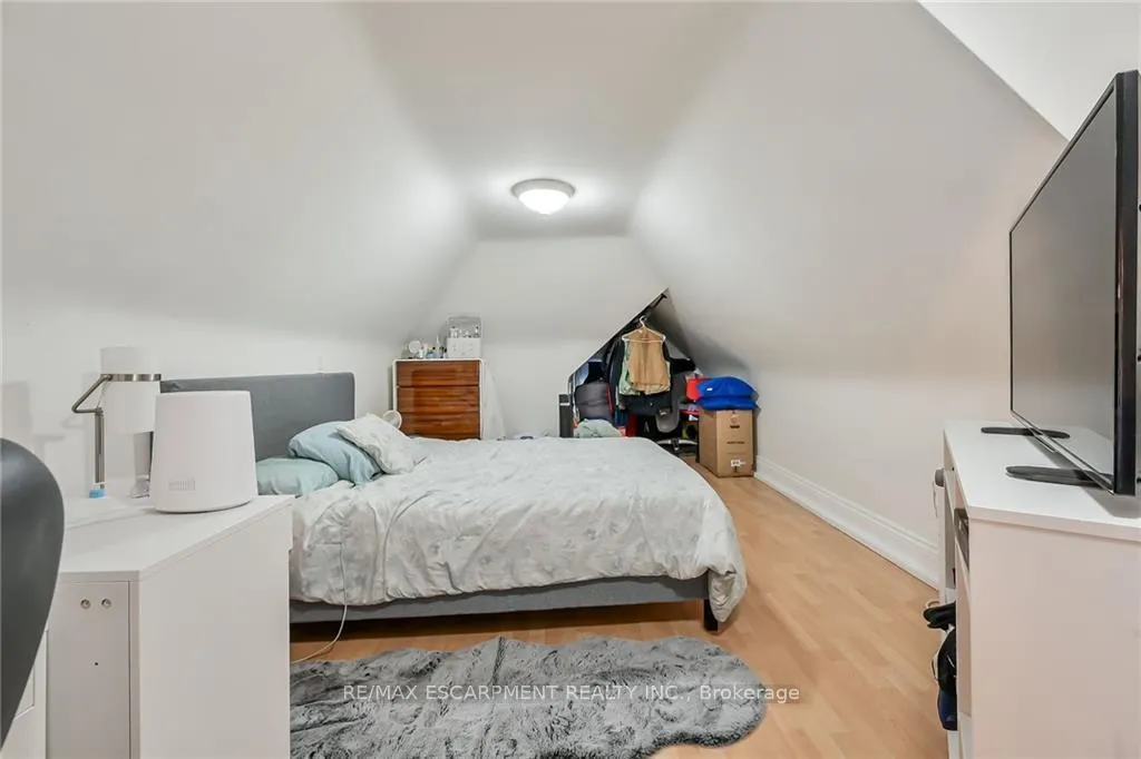 Photo 24 of 159 Wentworth Street N, Hamilton, Landsdale — HOMEH