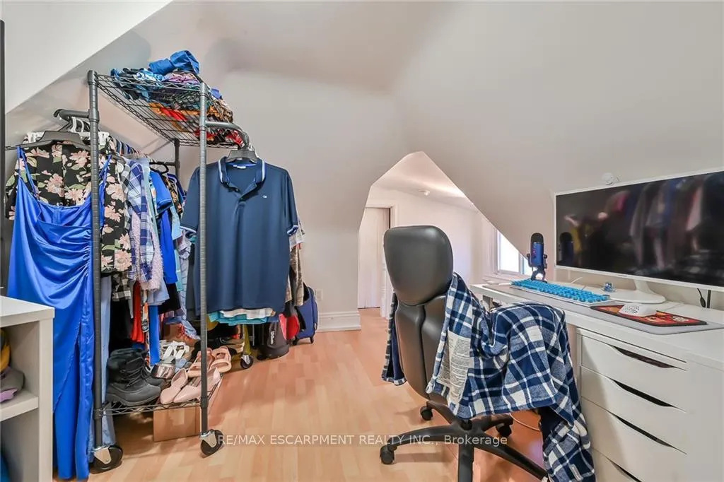 Photo 25 of 159 Wentworth Street N, Hamilton, Landsdale — HOMEH