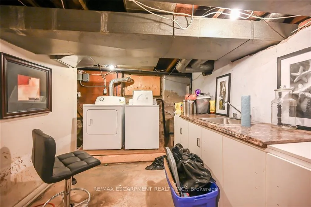 Photo 33 of 159 Wentworth Street N, Hamilton, Landsdale — HOMEH