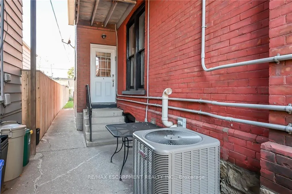 Photo 37 of 159 Wentworth Street N, Hamilton, Landsdale — HOMEH
