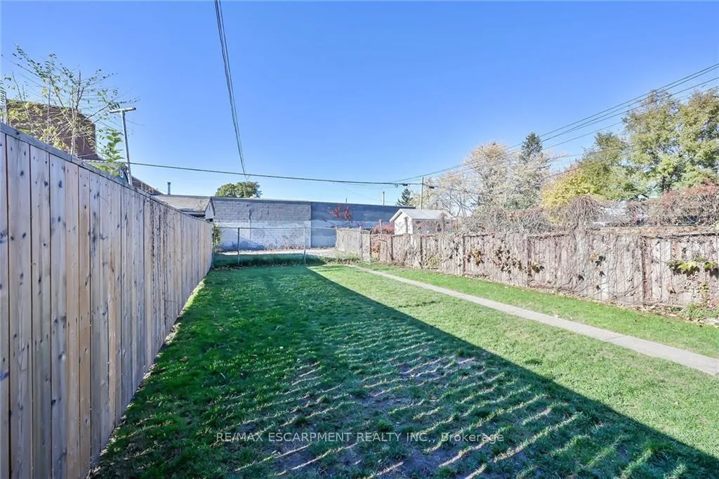Photo 38 of 159 Wentworth Street N, Hamilton, Landsdale — HOMEH