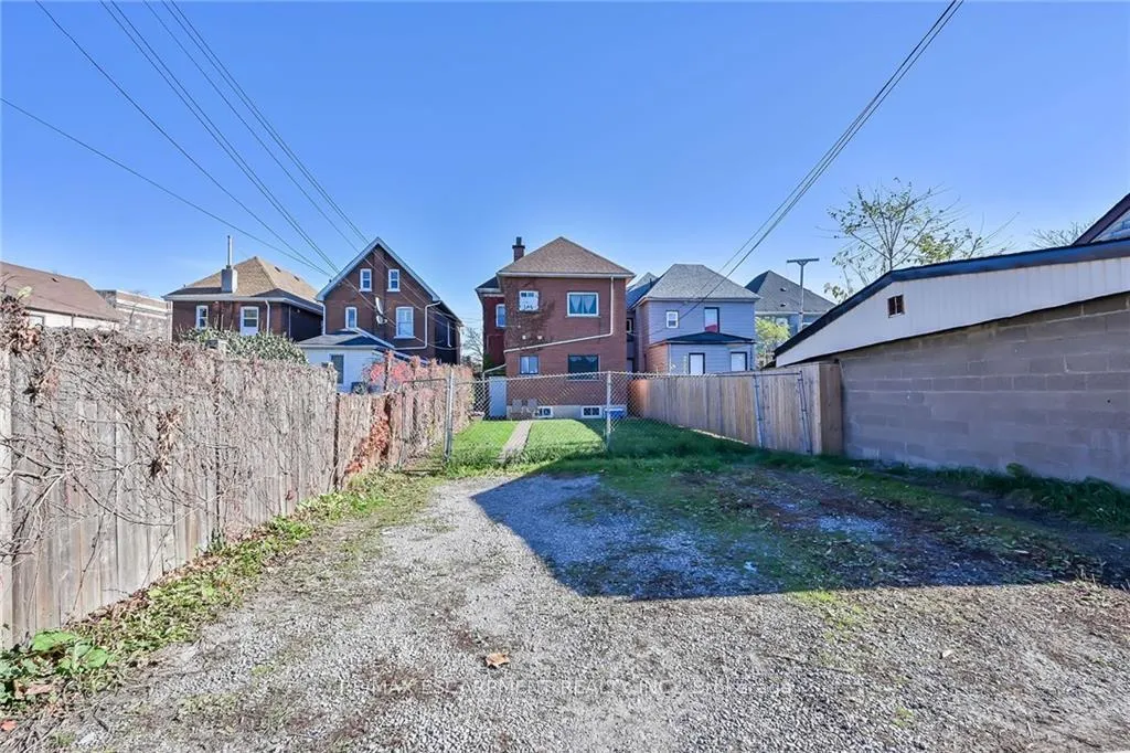 Photo 40 of 159 Wentworth Street N, Hamilton, Landsdale — HOMEH