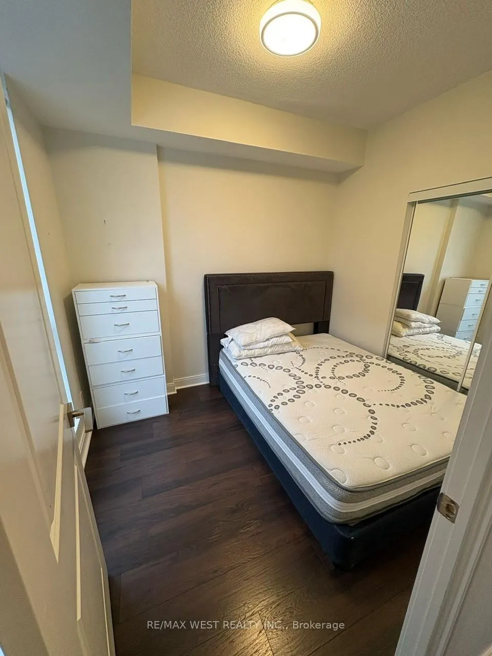 Photo 8 of Unit 1509, 1 Scott Street, Toronto, Waterfront Communities — HOMEH